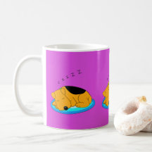 Taza dulce del perro de perrito que ronca