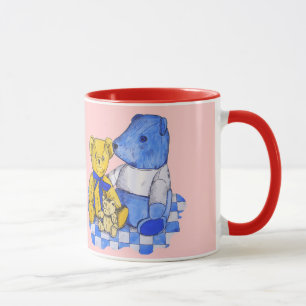 Taza dulce foto de tres lindos y viejos teddies