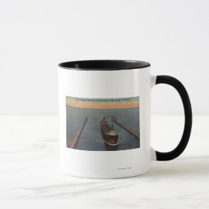 Taza Duluth, manganeso - vista de la nave que entra del