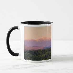 Taza Dusk y Monte Washington en el nuevo Hampshire