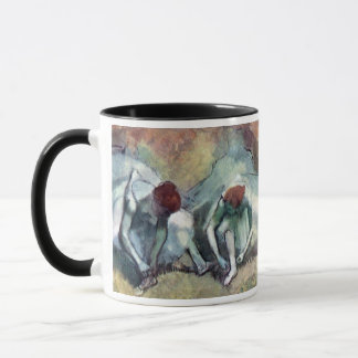 Taza Edgar Degas - Bailarinas atándose los zapatos