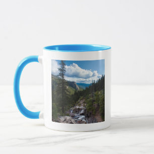 Taza EE. UU., California. Vista del valle de Yosemite