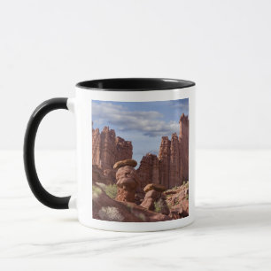 Taza EE. UU., Utah. Vista de Fisher Towers. Créditos: D