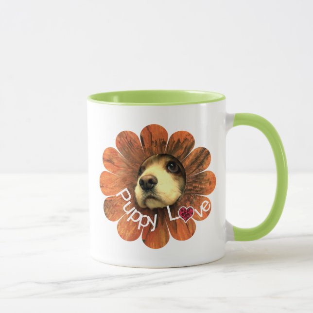Taza El amor de los cachorros sale de la flor (Derecha)
