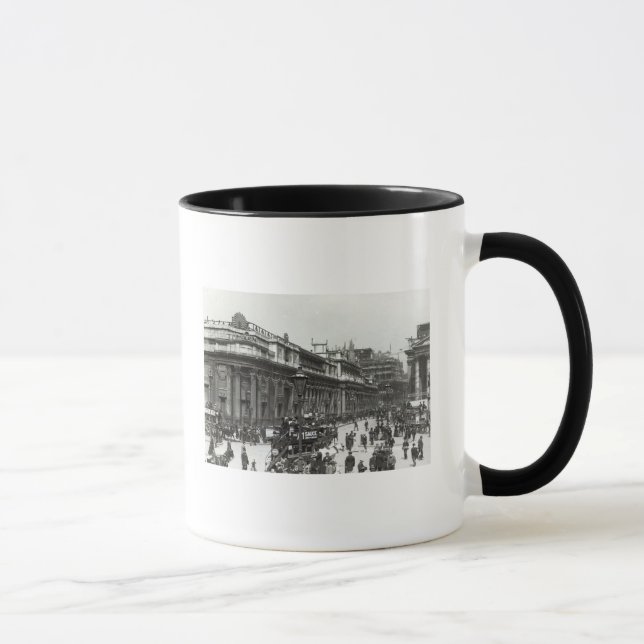 Taza El Banco de Inglaterra adornado para la reina (Derecha)
