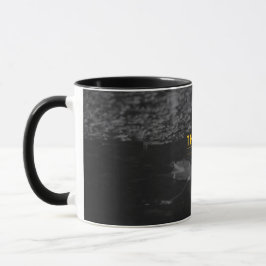 Taza El café picado de peaje - oscuro