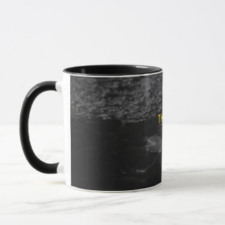 Taza El café picado de peaje - oscuro