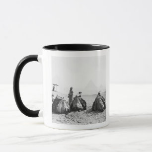 Taza El Cairo Egipto, jinetes de camellos giza pirámid