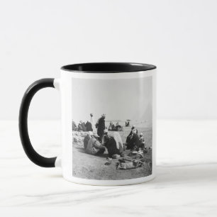 Taza El Cairo Egipto, jinetes de camellos giza pirámide