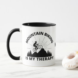 Taza El ciclismo de montaña es mi terapia