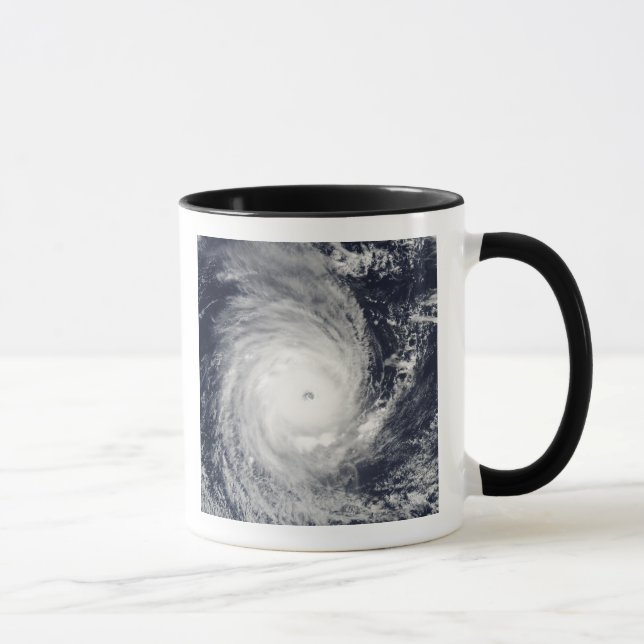 Taza El ciclón Adeline-Juliet se mueve hacia el oeste (Derecha)