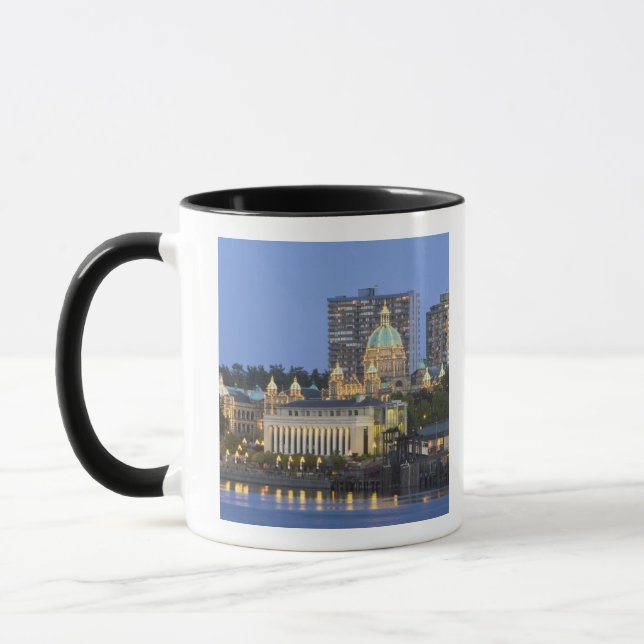 Taza El edificio del Parlamento iluminado en el interio (Izquierda)