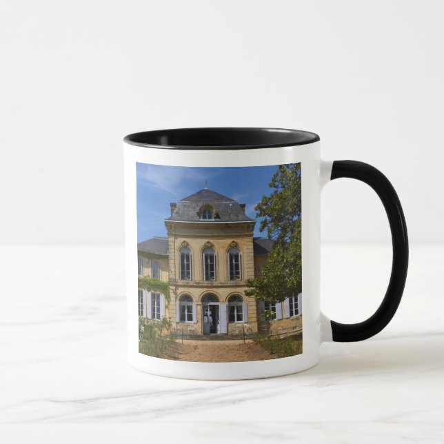 Taza El edificio principal del castillo, renovado por (Derecha)