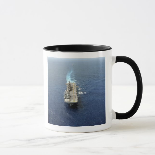 Taza El grupo Kearsarge Amphibious Ready (Derecha)