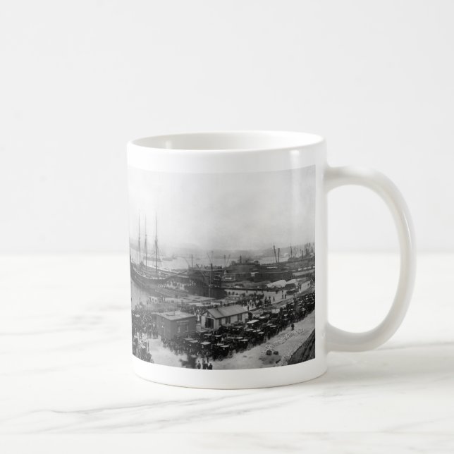 Taza El Lusitania llega (Derecha)
