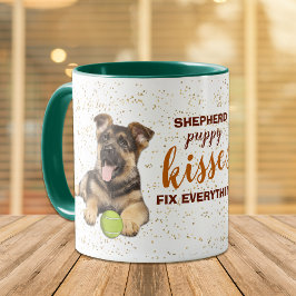 Taza El pastor alemán besos de cachorro arreglan todo
