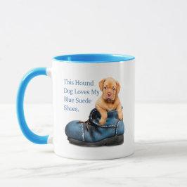 Taza El perro de caza ama los zapatos ante azules
