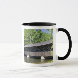 Taza El puente cubierto de Stone Mountain en Stone