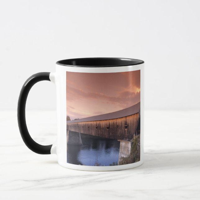 Taza El puente cubierto más largo de los Estados Unidos (Izquierda)