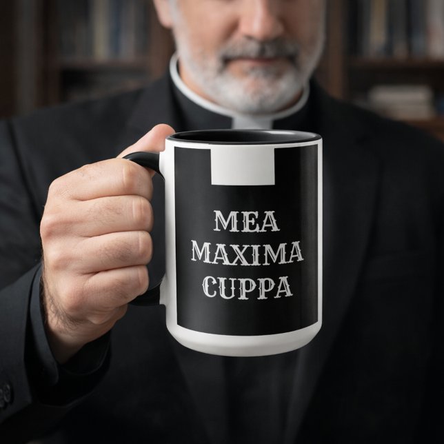 Taza El sacerdote católico Collar Blanco    LatinoMea C (Subido por el creador)