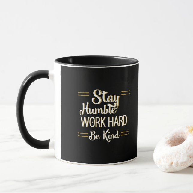 Taza El trabajo humilde de la estancia sea difícilmente (Con donut)