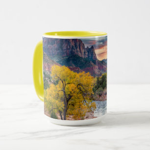 Taza El Watchman en otoño