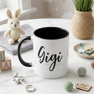 Taza Elegante Gigi Año EST Diseño de Letra Minima