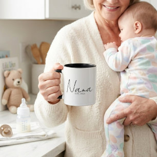 Taza Elegante Nana EST Año Diseño De Letra Minimalista