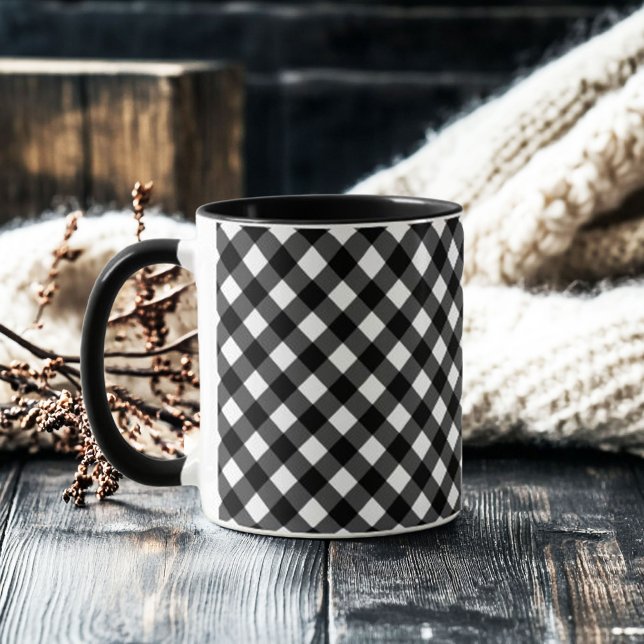 Taza Elegante Retro Gingham Negro y Blanco (retro elegant black and white gingham check mug)