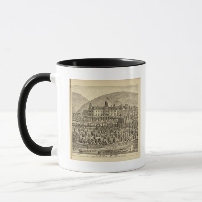 Taza Ellanova Springs a 16 km de Pittsburgh (Izquierda)