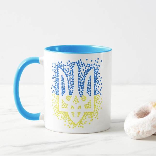 Taza Emblema ucraniano trident tryzub esparce corazones (Con donut)