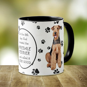 Taza En el octavo día Dios creó el Airedale Terrier