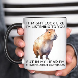 Taza En mi cabeza estoy pensando en capibaras divertido