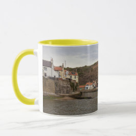 Taza Encanto Atemporal del Puerto de Staithes