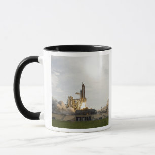 Taza Endeavor del transbordador espacial despega 8
