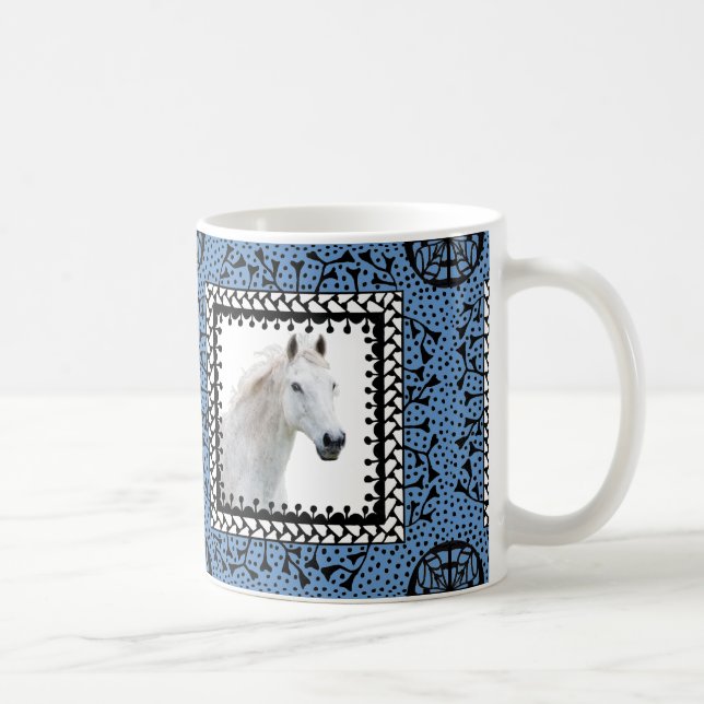 Taza enmarcada azul del caballo (Derecha)
