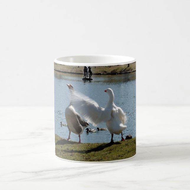 Taza enojada del ganso (Centro)