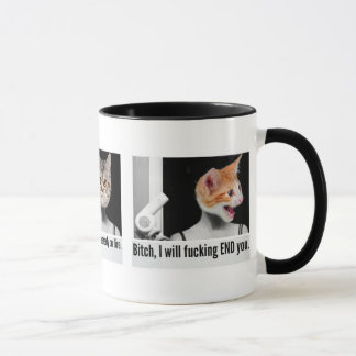 Taza enojada del gato para amenazar a gente que