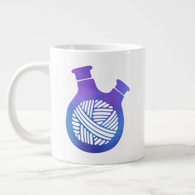 Taza enorme de las creaciones de ChemKnits (Izquierda)