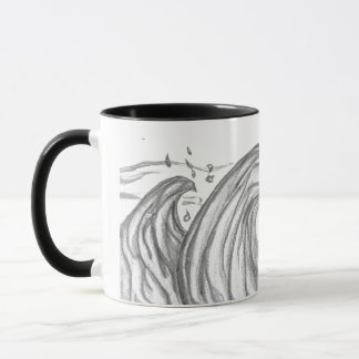 Taza Enorme ola del océano dibujada a mano en negro y b