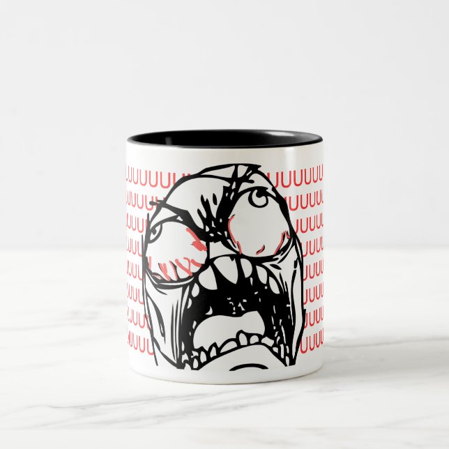 TAZA ÉPICA DE LA CARA DE LA RABIA (Centro)
