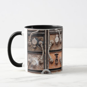 Taza Equipo industrial en mina abandonada en Butte