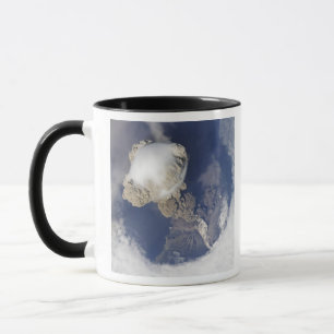 Taza Erupción del volcán de Sarychev