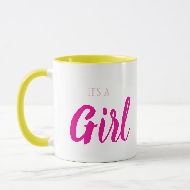 Taza es una niña bebé (Izquierda)