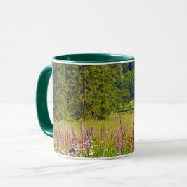 Taza Escena de la naturaleza, verde, violeta, pradera,