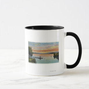 Taza Escena de la puesta del sol en el lago