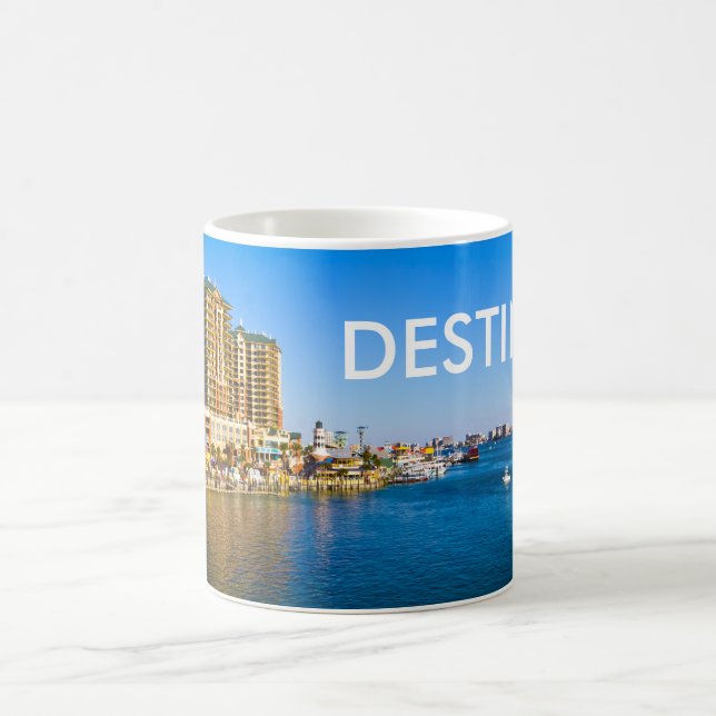 Taza escénica hermosa de la foto del puerto de (Centro)