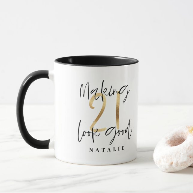 Taza Escritura moderna de 21 años en blanco y negro (Con donut)
