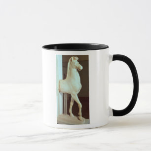 Taza Escultura de un caballo, c.500 A.C.