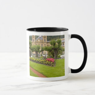 Taza España, San Sebastián. Popular resort de costa,
